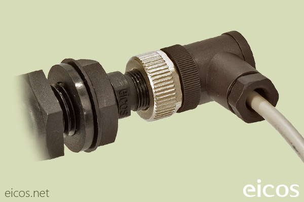 Montaje del conector hembra M12 90° con sensor Eicos